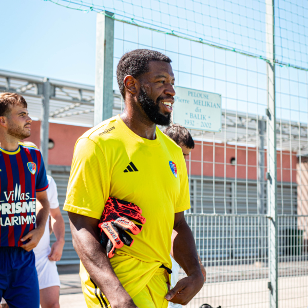 R1-J2 : LE MGCB ET CARQUEIRANNE DOS À DOS