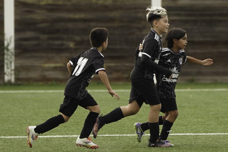 U10 N1 : UNE PREMIÈRE JOURNÉE REMPLIE D’ÉFFORTS ET DE SUCCÈS