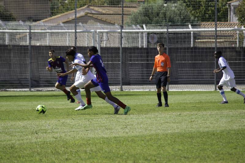 U15 R : COMBATIVITÉ ET ESPOIR MALGRÉ LA DÉFAITE CONTRE L’OM