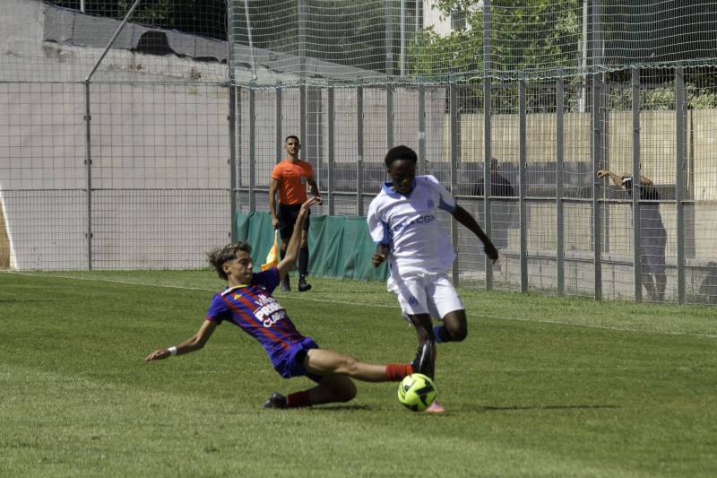U15 R : COMBATIVITÉ ET ESPOIR MALGRÉ LA DÉFAITE CONTRE L’OM
