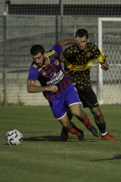 R1-J3 : BELLE VICTOIRE DES PHOENIX À DOMICILE !