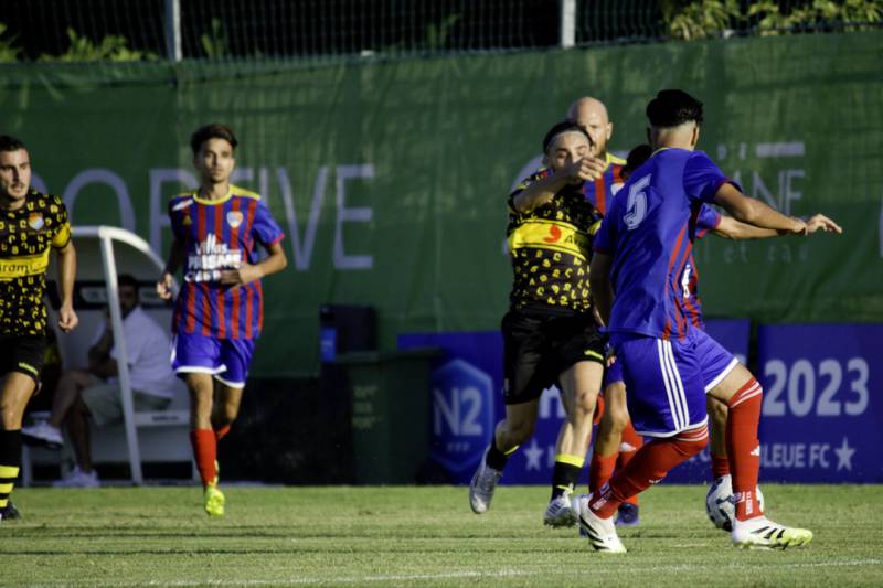 R1-J3 : BELLE VICTOIRE DES PHOENIX À DOMICILE !