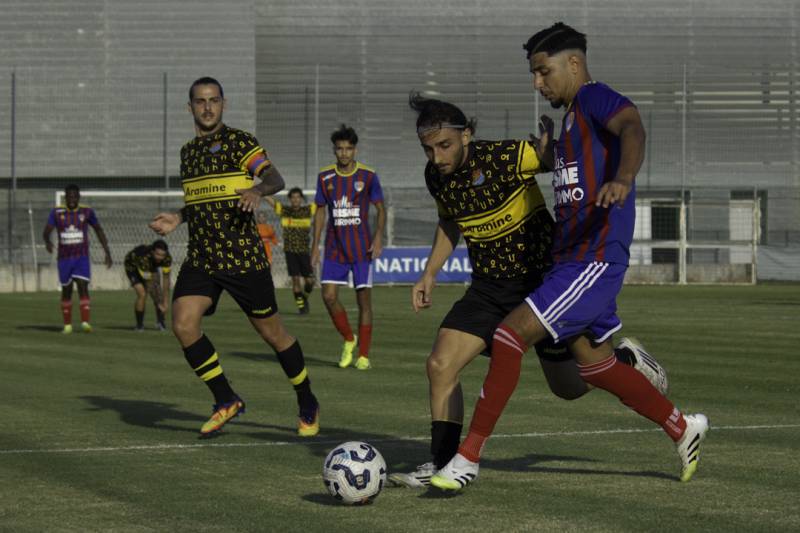 R1-J3 : BELLE VICTOIRE DES PHOENIX À DOMICILE !