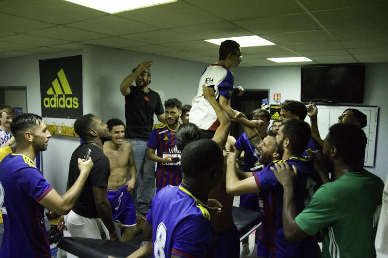 R1-J3 : BELLE VICTOIRE DES PHOENIX À DOMICILE !