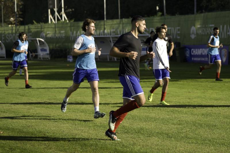 R1-J9 : RÉCEPTION DE SIX FOURS LE BRUSC