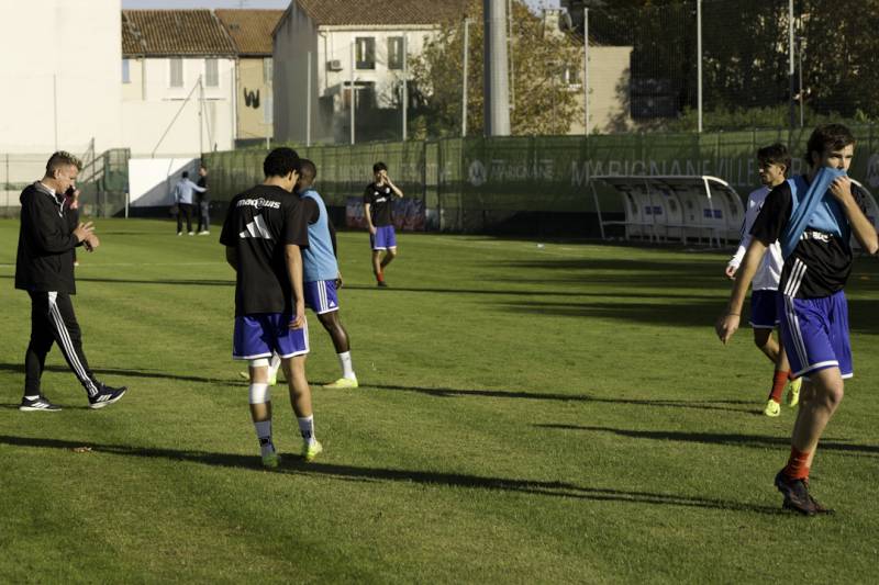 R1-J9 : RÉCEPTION DE SIX FOURS LE BRUSC