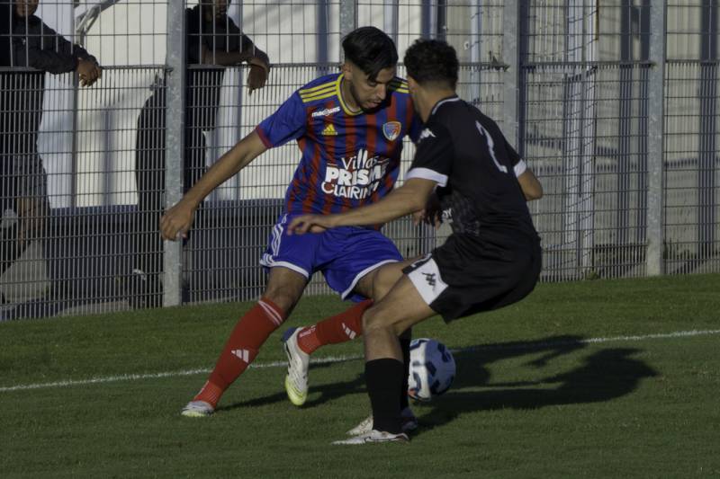 R1-J9 : RÉCEPTION DE SIX FOURS LE BRUSC