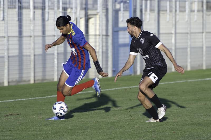 R1-J9 : RÉCEPTION DE SIX FOURS LE BRUSC