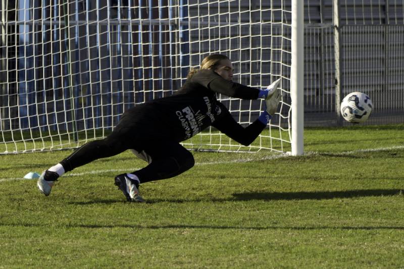 R1-J9 : RÉCEPTION DE SIX FOURS LE BRUSC