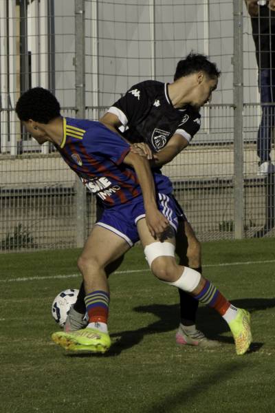 R1-J9 : RÉCEPTION DE SIX FOURS LE BRUSC