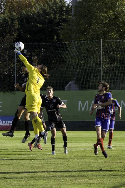 R1-J9 : RÉCEPTION DE SIX FOURS LE BRUSC