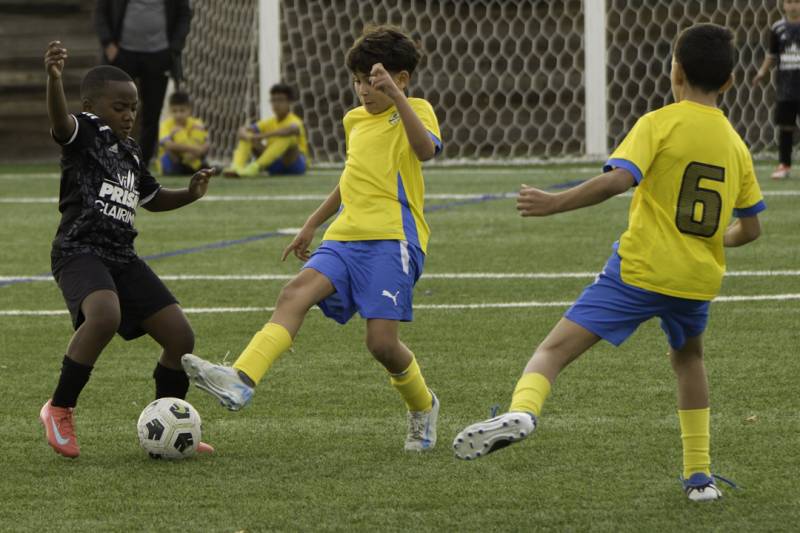 U10 N1 : UNE PREMIÈRE JOURNÉE REMPLIE D’ÉFFORTS ET DE SUCCÈS