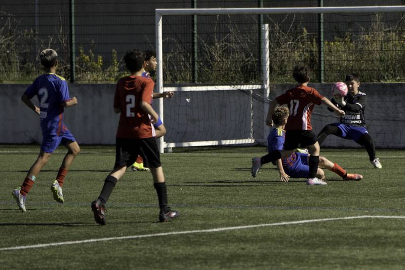 U13 NV2 : UN BON MATCH MALGRÉ LA DÉFAITE FACE À SAINT VICTORET