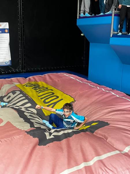 APRÈS-MIDI COHÉSION AU TRAMPOLINE PARK POUR LES U11 CRITÉRIUM !