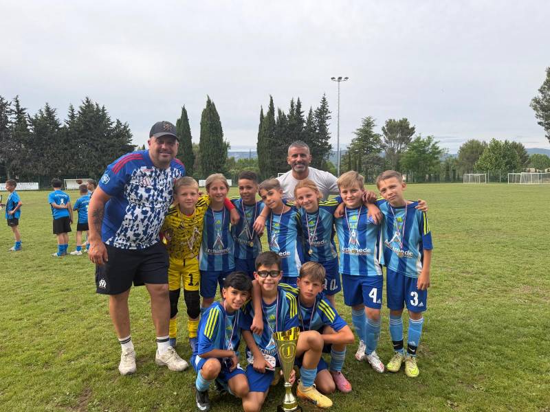 LES U10 CRITÉRIUM REMPORTENT L’AS CUP DE CHARLEVAL !