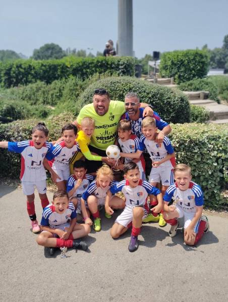 LES U9 REMPORTENT LE TOURNOI DE MÈZE !